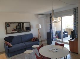 Appartement T2 Bord de Mer - Maria Beach, apartamentai mieste Santa-Lucia-di-Moriani