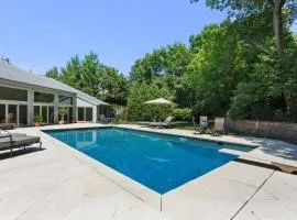 LUXURY BEACHFRONT VILLA IN DUNES NATIONAL PARK with 40ft POOL & Diving Board, GARDEN