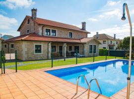 A Lúa do Camiño, hotel with pools in Melide