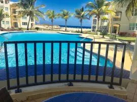 Haudimar PH Beachfront Apt 4BR/3Bath
