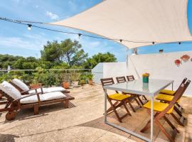 Ático Playa Santandria con Piscina y Wifi, villa i Ciutadella