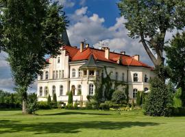 Pałac Brzeźno Spa & Golf, хотел с паркинг в Oborniki Śląskie