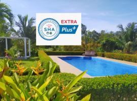 Orchidilla Residence Phuket Mai Khao Beach - SHAPlus, holiday home in Mai Khao Beach