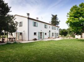 Molino Monacelli Country House, country house in Fano