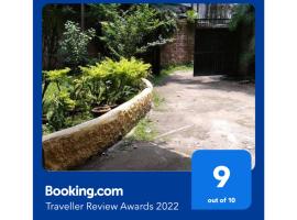 Garden Central - 2 Bedroom Apartment, Siliguri – apartament w mieście Siliguri