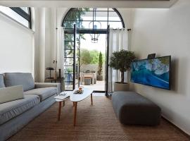 Corfu Town Stylish Twin Apartment, готель у Корфу