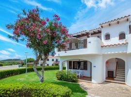 Cheap & Chic Apartamento en Son Bou de 3 dormitorios, Hotel in Son Bou