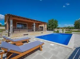 Villa Luna Tinjan, Pool and Wellness