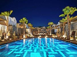 Radisson Blu Zaffron Resort, Santorini, ξενοδοχείο στο Καμάρι