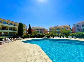 Appartement charmant Roquebrune 35m² piscine partagée