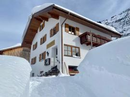 Lech Hostel, hotel a Lech am Arlberg