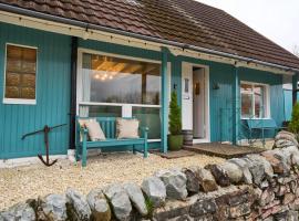 The Moorings, overlooking Loch Fyne, cottage in Cairndow