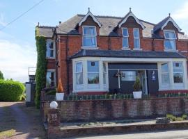 Vallum House, guest house in Carlisle