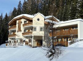 Landhaus Paradies Samnaun Spiss, cheap hotel in Spiss