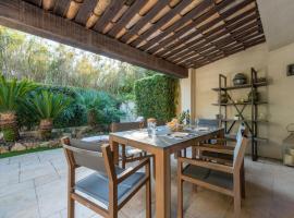 Holiday Home Les Cottages des Mûriers by Interhome, hotel v Saint-Tropez