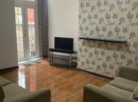 3/4 Bedroom House, apartment in Manchester