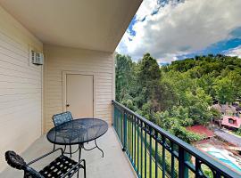 Summit Manor Condos Unit B3052, hotel cerca de Parque de atracciones y estación de esquí Ober Gatlinburg, Gatlinburg