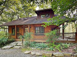 Elkhorn Cabin & Eagles Wing Lodge, Hotel in Asheville