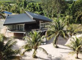 Eagle Bay Retreat Borneo Beach Villas Beach Front, pet-friendly hotel sa Kumbatang