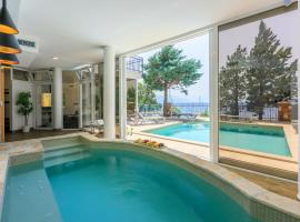 PALACE PAULINA A, hotel v destinaci Novi Vinodolski