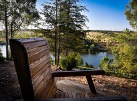 Herdade Clube Tiro Monfortinho, hotel na may parking sa Monfortinho