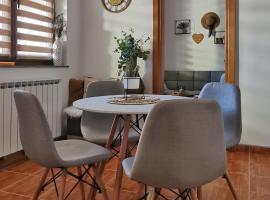 Studio Central Square, hotel in Gospić