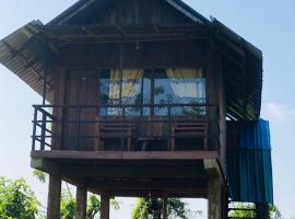 Sigiriya Paddy Field Hut, chalet i Sigiriya