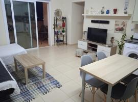 Xylophagou Larnaca Ayia Napa 1 bedroom apartment, hotel blizu znamenitosti Cyherbia Botanical Park, Xylophaghou