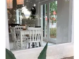 The Richmond Café and Rooms