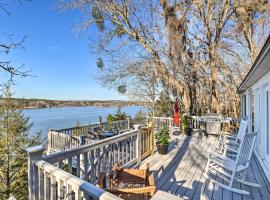 Waterfront Camden Home with Grill On Lake Wateree!, hotel dengan parking di Camden