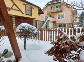 Apartman Elegant, villa à Bešeňová