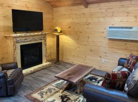 Briarwood Cabin by Amish Country Lodging, cottage di Berlin