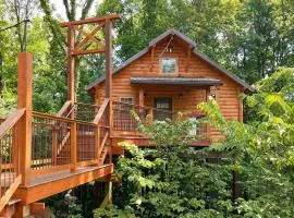 Treehouse #0 by Amish Country Lodging