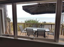 Coromandel Tapu - Beachfront Escape, hotel with parking in Tapu