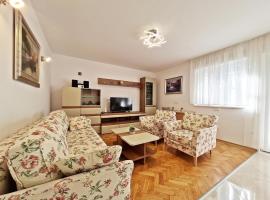 Split City Apartment Rosemary