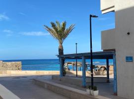 MARINE APARTMENT, hotel in Es Pujols