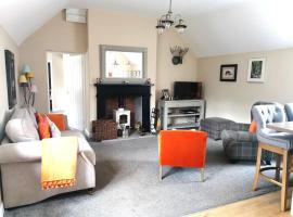 The Courtyard Apartment at Cefn Tilla Court, Usk, apartamento en Usk