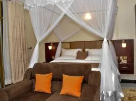 Studio - Sleeps 2 - Free Shuttle