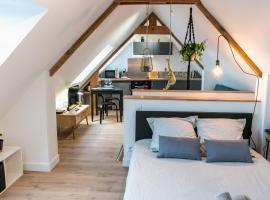 Confortable T1bis rénové, au cœur d'un bourg calme, hotel v destinaci La Chapelle-Neuve