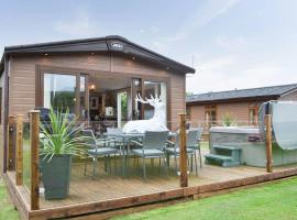 Luxury boutique style lodge with hot tub, hotel de lujo en Bridlington
