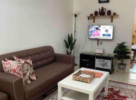 Rose Homestay, hotel in Sitiawan