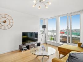 Queens Apartments - City Centre, Free Private Parking, Sea View, Balcony, hotel near Aberdeen Harbour, Aberdeen