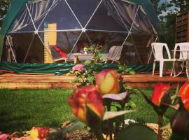 Le Nid du Tui, luxusn&yacute; stan v destin&aacute;cii Faverolles