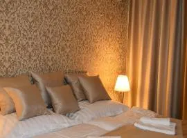 Royal Adela Luxury Apartment, Podhájska 992