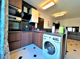 Botabara 312 Beach Front Apartment, hotel en Pomorie