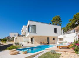 Luxury Villa Azul Makarska with private heated pool, Hotel in Podaca