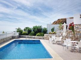 5 Bedroom Beautiful Home In Almuñécar, hotel in Almuñécar