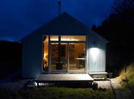 The Tin Church, hotel perto de Talisker Distillery, Port na Long