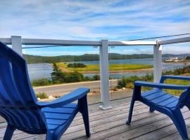 The Killick Inn & Suites, guest house in Arnold's Cove