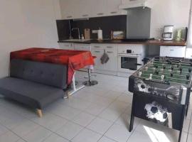 T2 calme, tout confort proche St Emilion/Bordeaux, ξενοδοχείο σε Les Peintures
